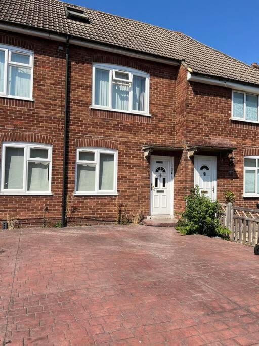 1 Bedroom Flat Sleeps 4 In Abingdon Oxfordshire Exterior foto