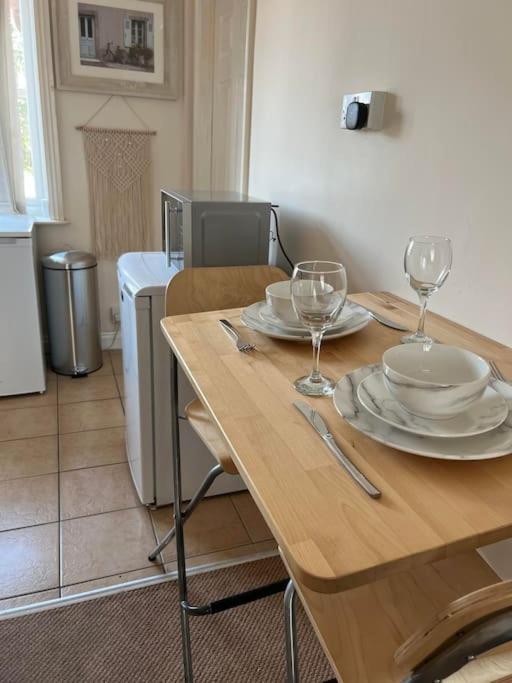 1 Bedroom Flat Sleeps 4 In Abingdon Oxfordshire Exterior foto
